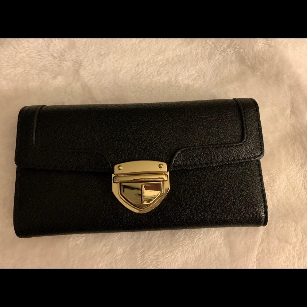 Women’s Charming Charlie Wallet